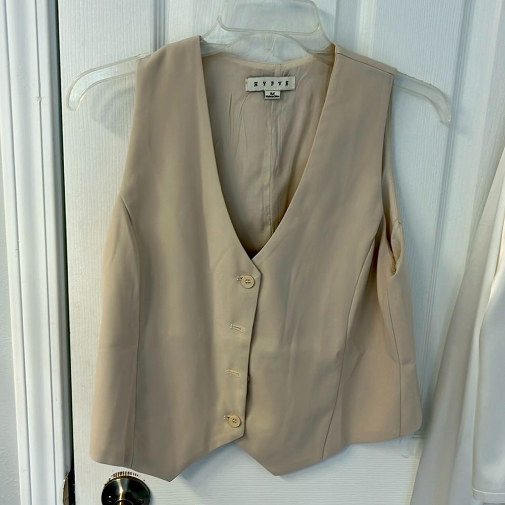Hyfve vest. New without tags